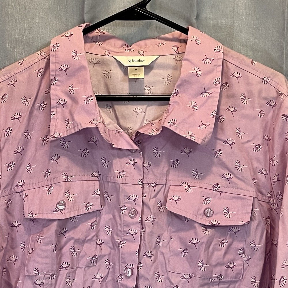 CJ BANKS Women's 2X Lavender Dandelion Short Sleeve Button Up Collar Shirt Top